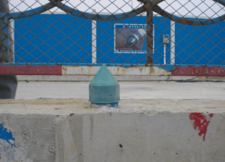 測斜井上面用蓋子蓋好